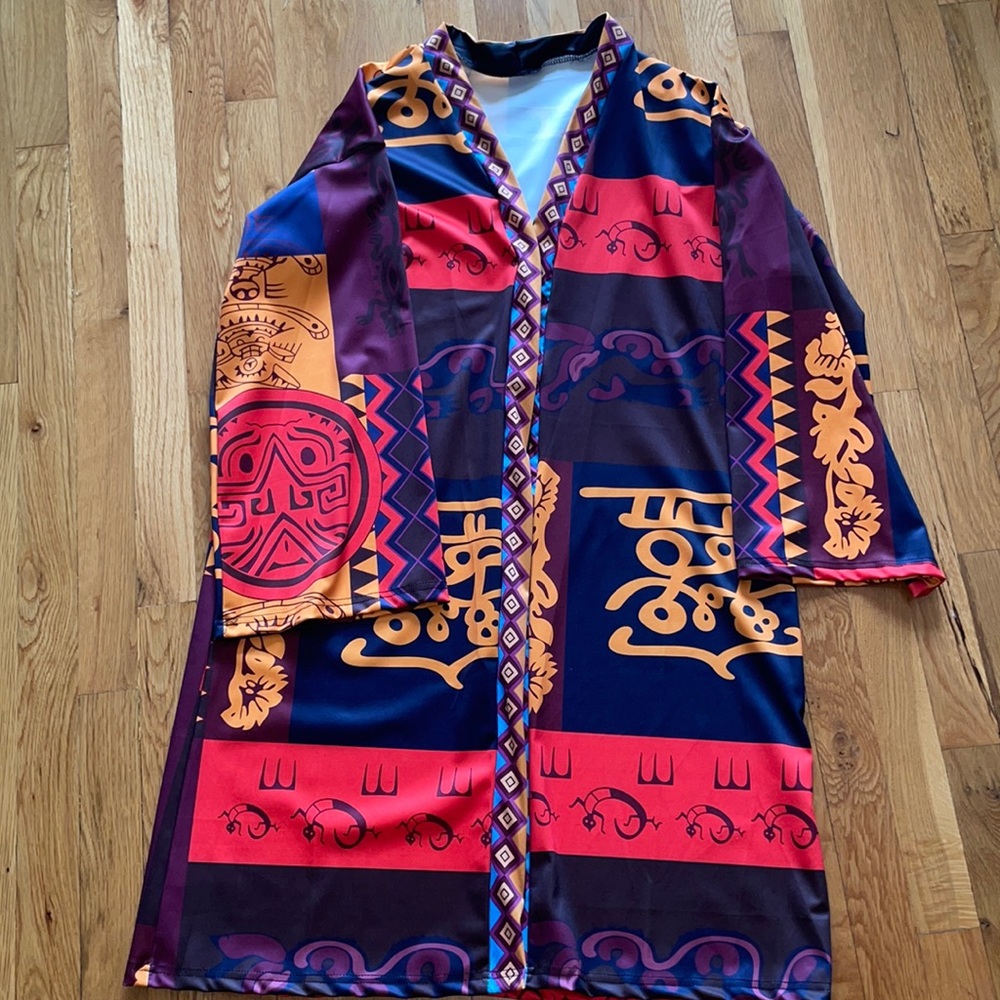 Soft and comfortable material, casual loose fit, solid pattern